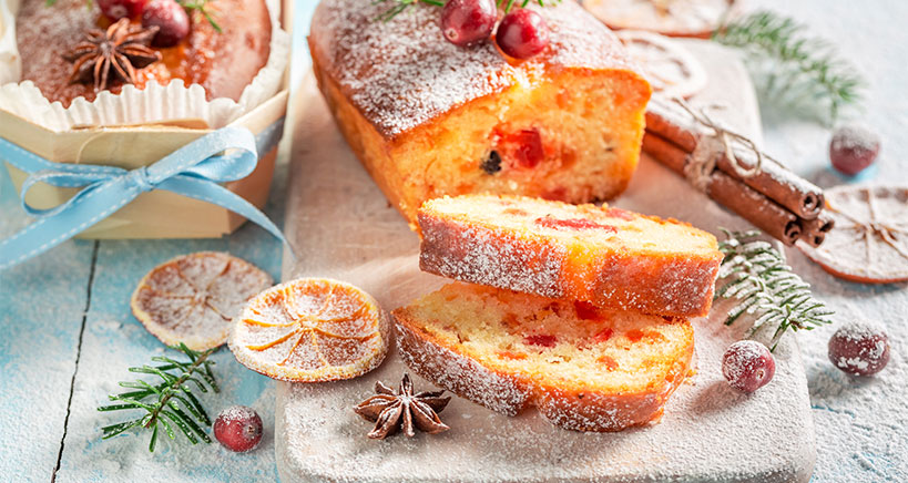 Discover the secret to making rich fruitcakes and attract holiday consumers.