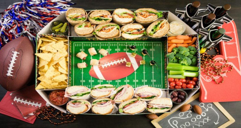  Classic Snacks, Eye-catching Decor, and Refreshing Drinks are Essential Football Party Components