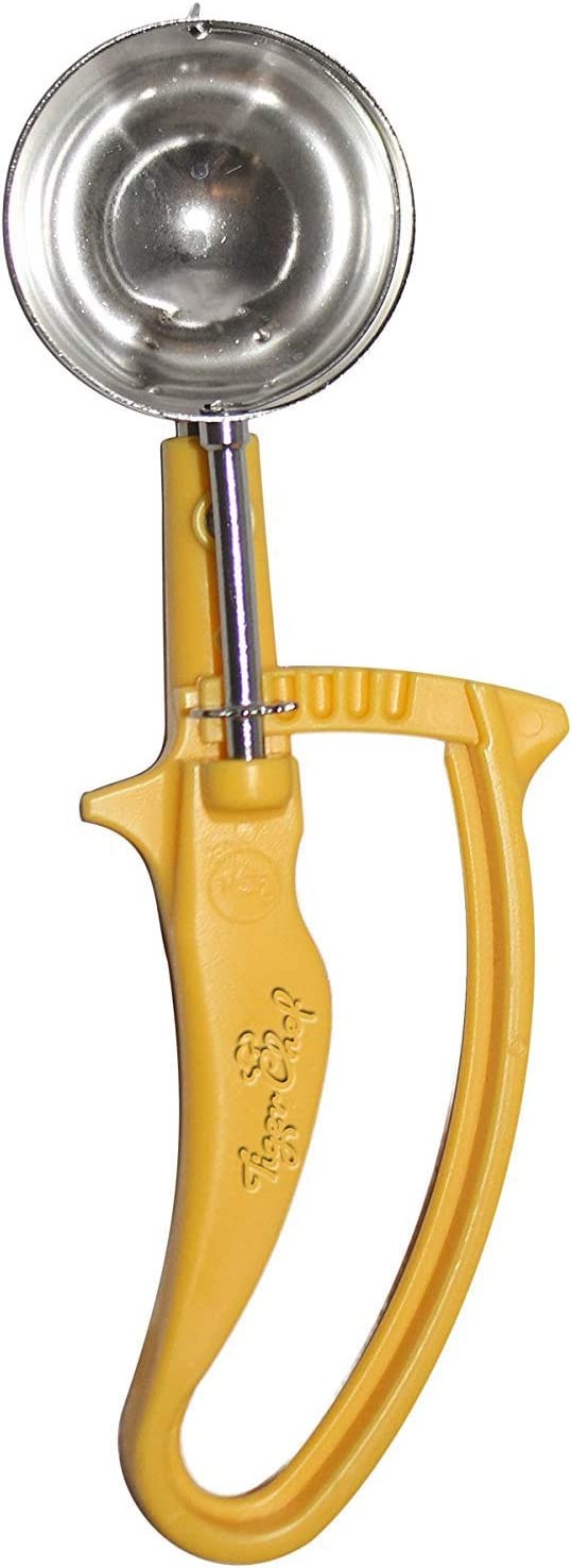 TigerChef Yellow Easy Grip Ergonomic Squeeze Handle Disher 1-5/8 oz.